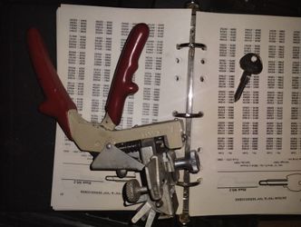 Nissan Datsun Code Book And Key Cutter