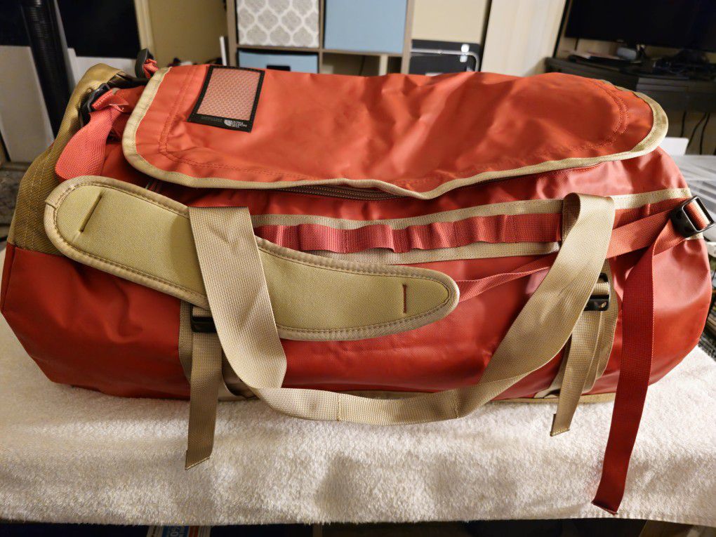 Large Northface Duffle Bag