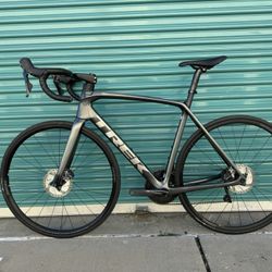 TREK EMONDA SL6 CARBON FIBER ROAD BIKE  