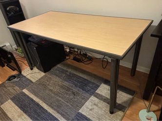 LARGE OFFICE DESK - GREAT CONDITION