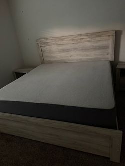 King bed with casper mattress and 3 matching nightstands