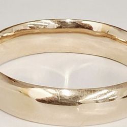 Vintage Victorian Gold-tone Engraved Floral Bangle