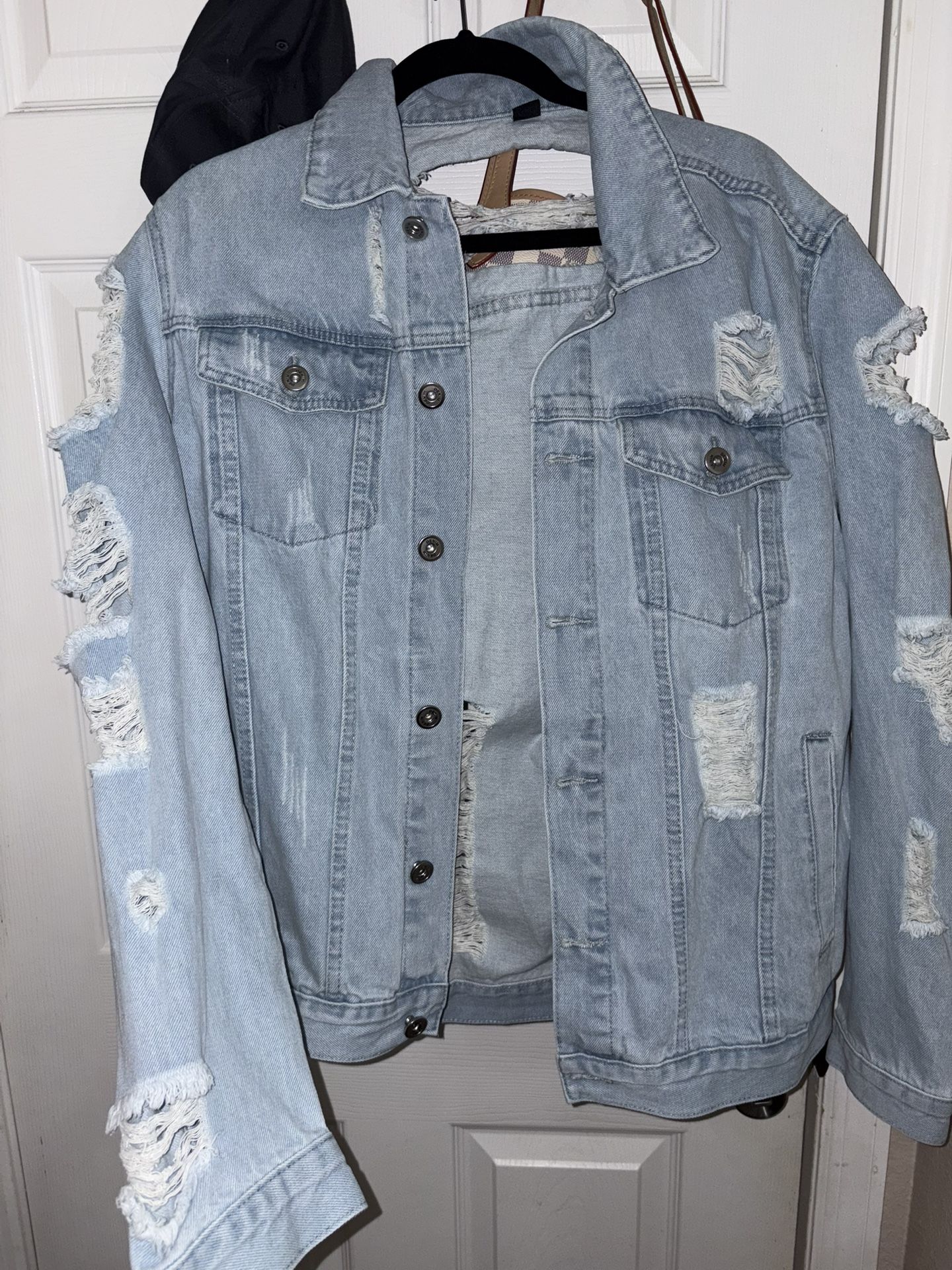 Men’s M Jean Jacket NEW