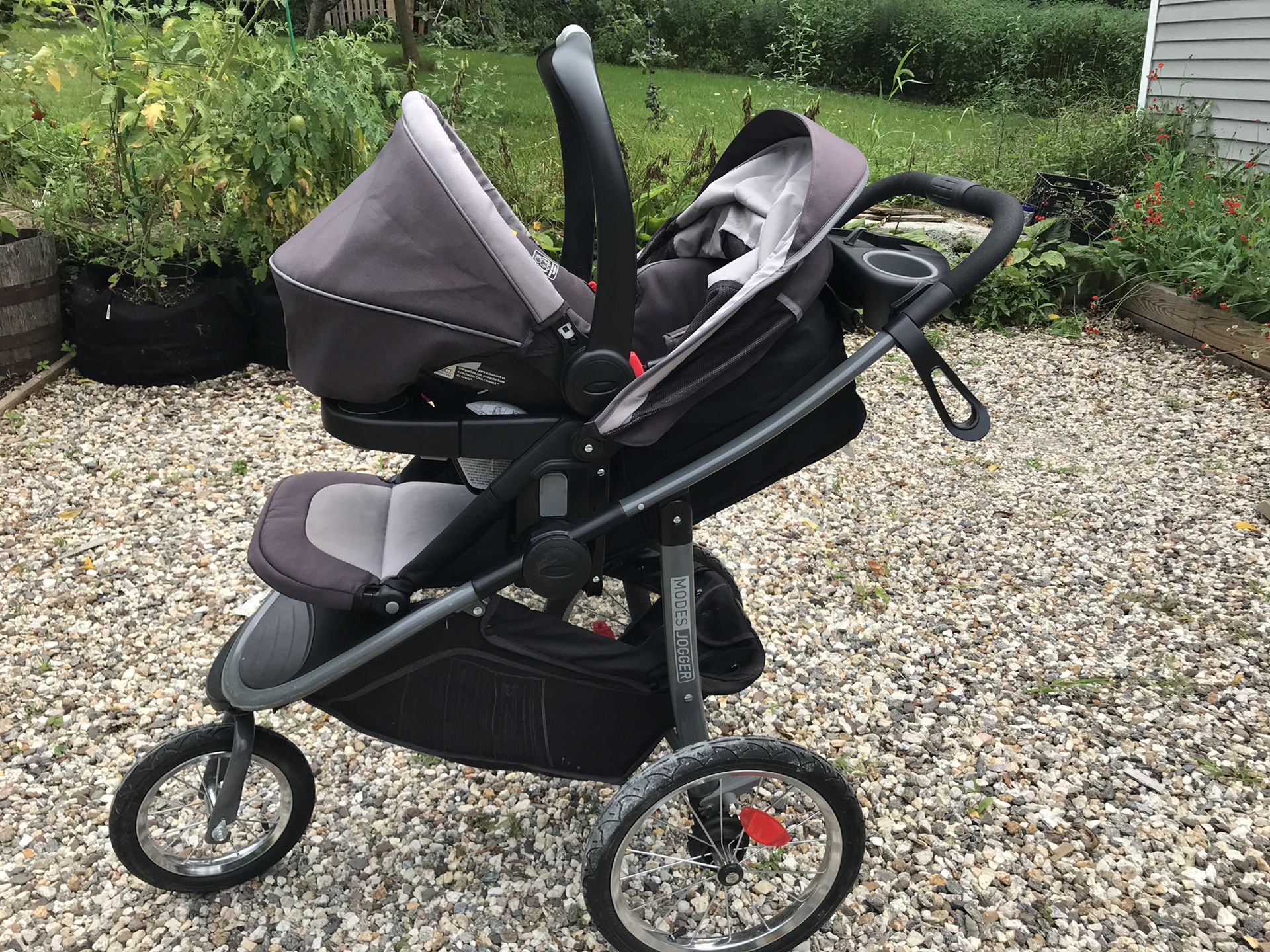 Graco Modes jogger travel system