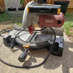 Chicago Electric Table Saw 