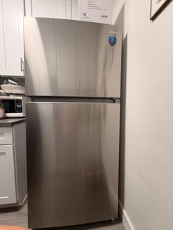 Midea Stainless Steel Top Freezer Refrigerator – Like New