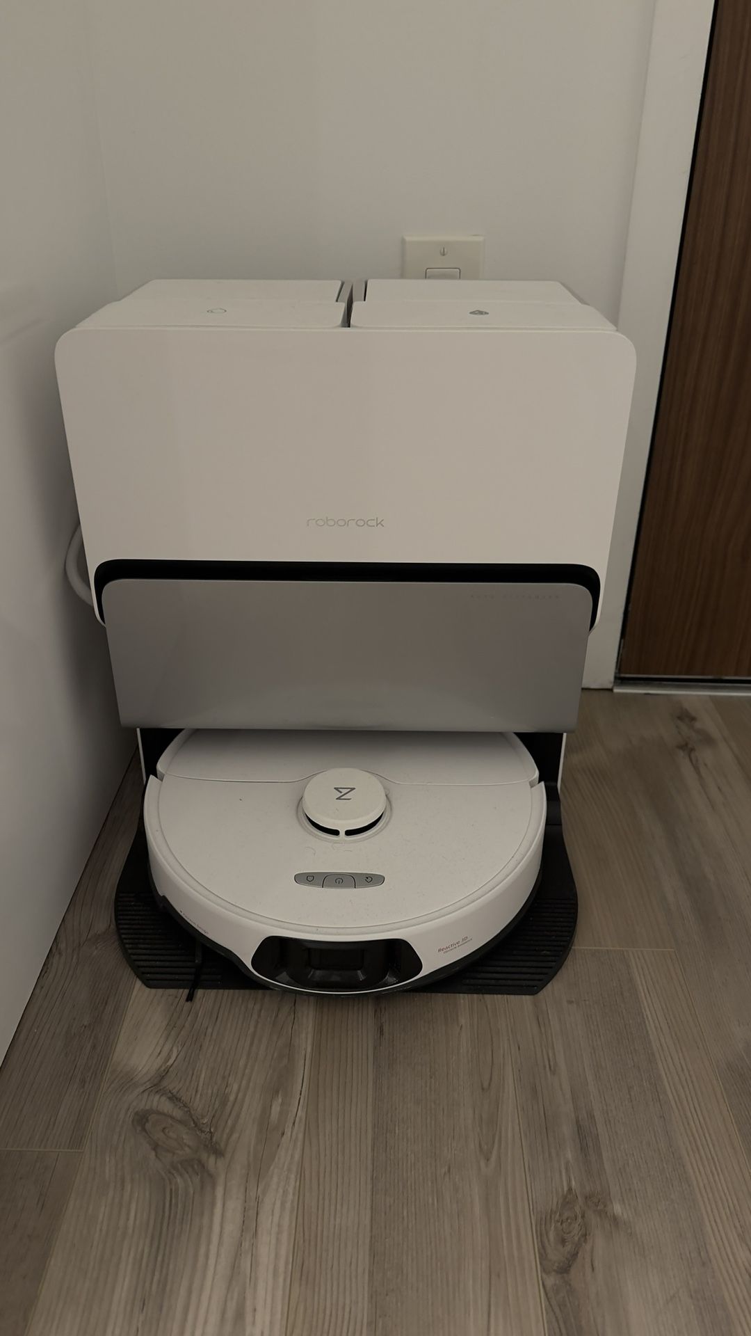 ROBOROCK S8 Ultra - 139hr use/8mo use