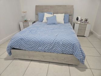 Queen bed set