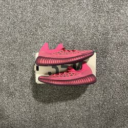 Adidas Yeezy 350 CMPCT Slate Red Size 4