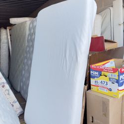 🎁TWIN SIZE MEMORY FOAM MATRESS🎁