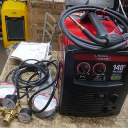 LINCOLN WELDER 140HD NEW OUT OF BOX COMPLETE 879353-1