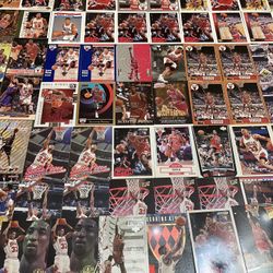 Lot of 69 Scottie Pippen Bulls Basketball Cards
