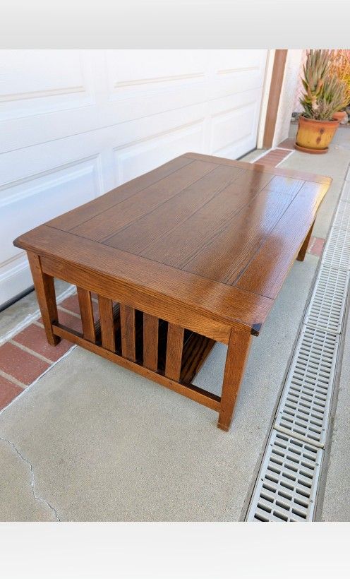 Coffee / Center Table : Mission Style