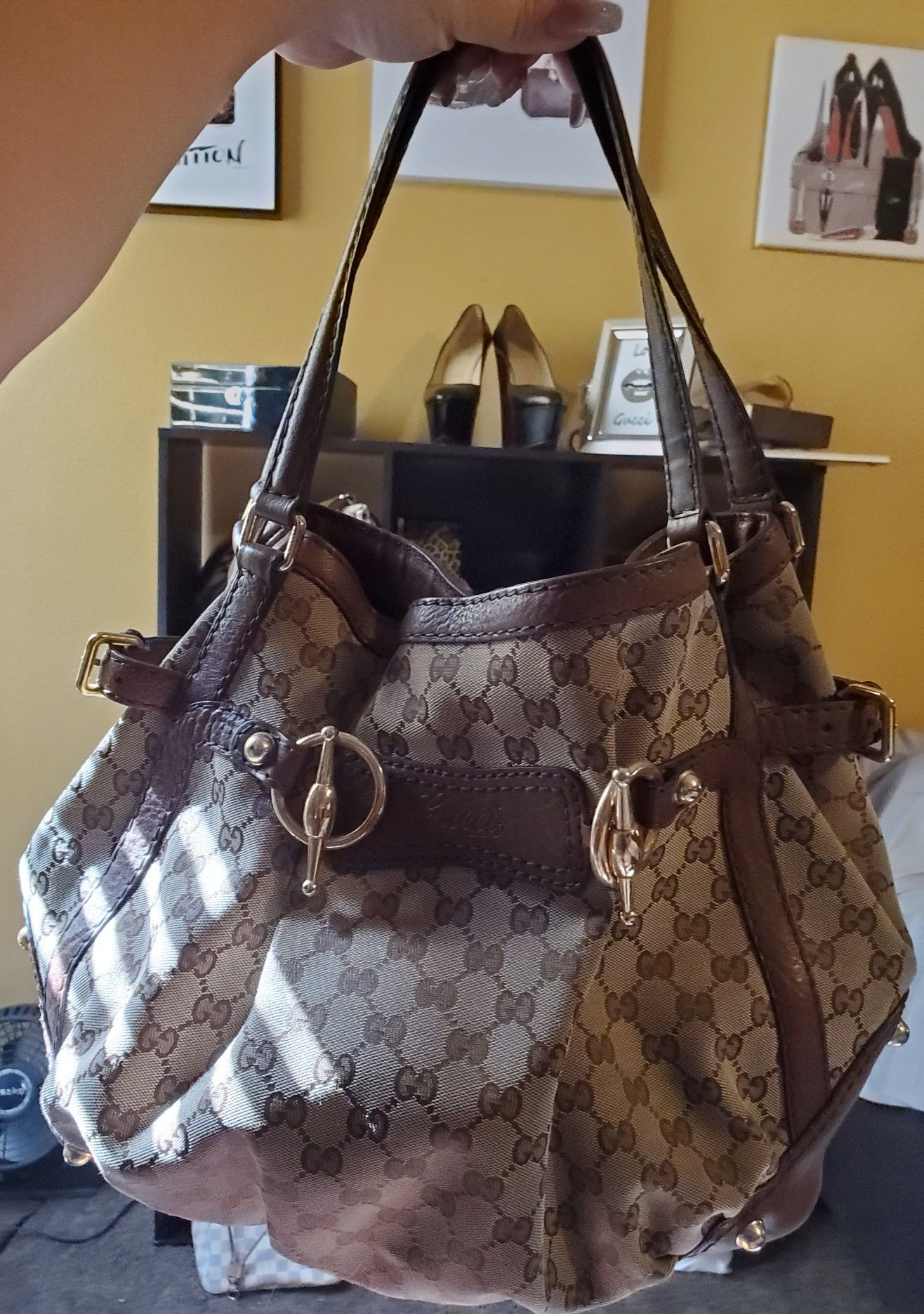 100% authentic Gucci canvas bag