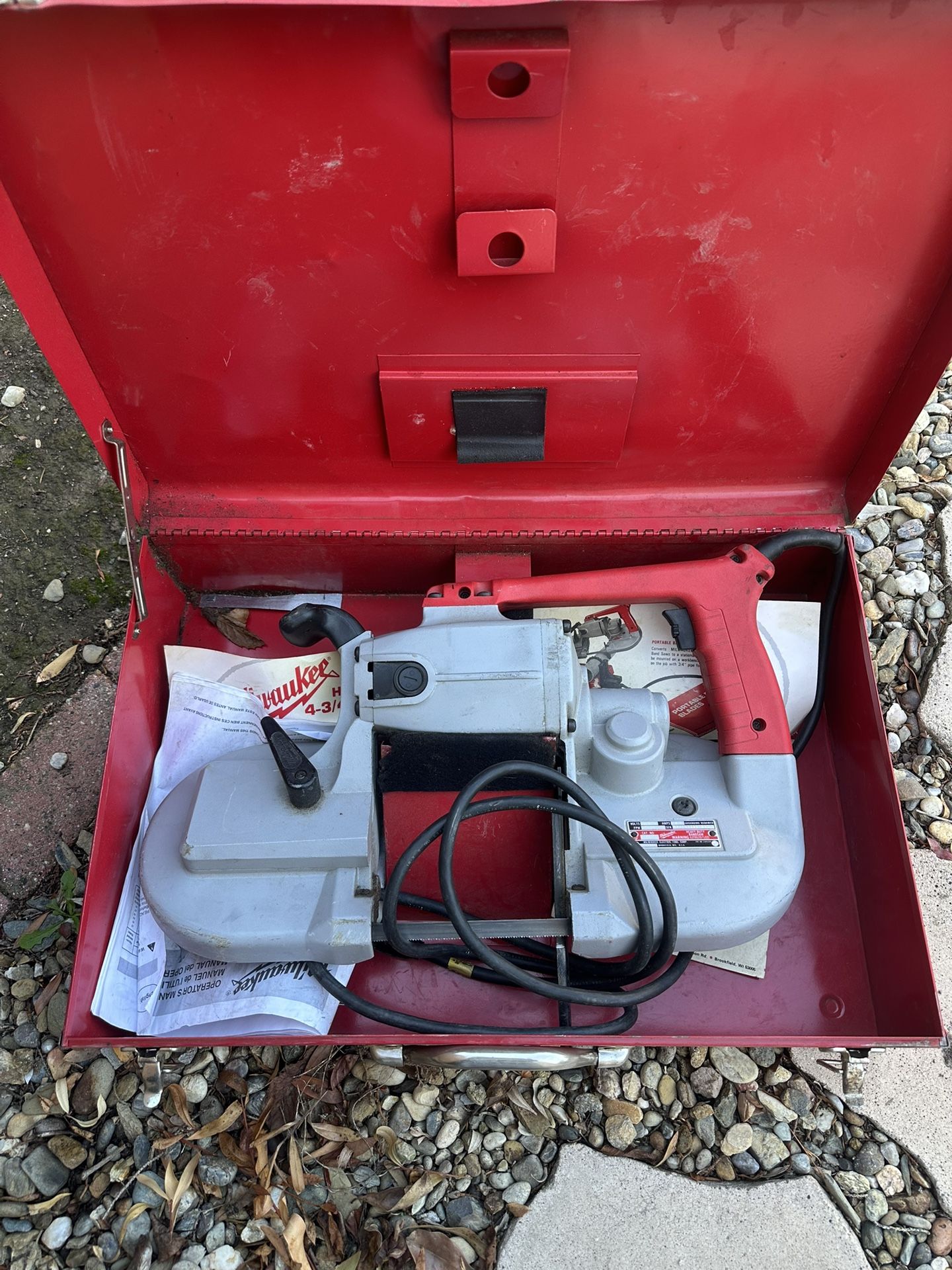 Milwaukee Corded Deep Cut Bandsaw