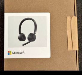 New; Sealed : Microsoft Modern Wireless Headset: Teams Certified - On-ear controls