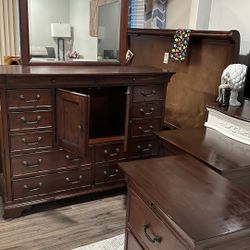 Cal,king Bed Frame,dresser And Mirror With 2 Nights Stands 