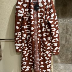 New With Tags Ladies Boutique Duster Cardigan, Cow Print, Rust Brown/Cream, Size Medium  