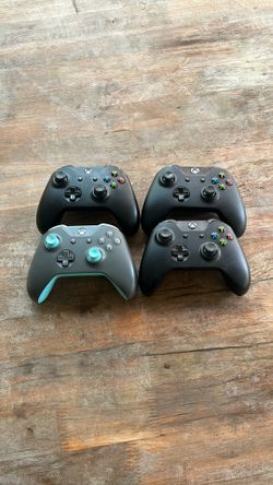 Xbox One Controllers $30 To $40 Each 