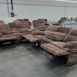 ✅️✅️2 pc chocolate wide welt corduroy sofa with drop down tray and love seat with cup console with recliners on the ends✅️✅️