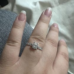 925 Sterling Silver Ring!