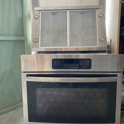 Oven And Kitchen Hood 