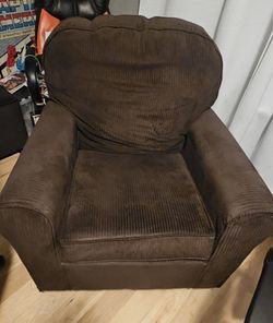Nursery Chair With Ottoman 