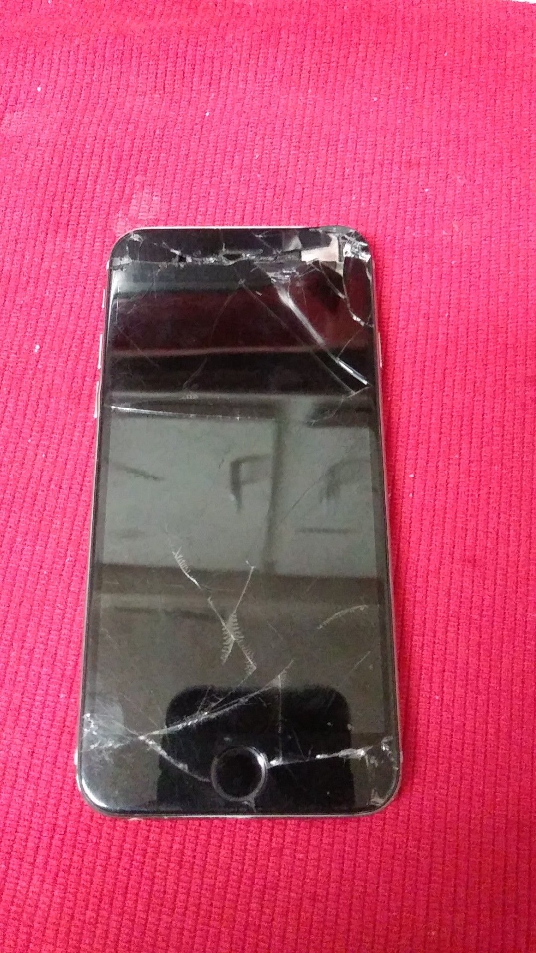 Iphone 6s, the only thing that's wrong is that the screen needs to get repair