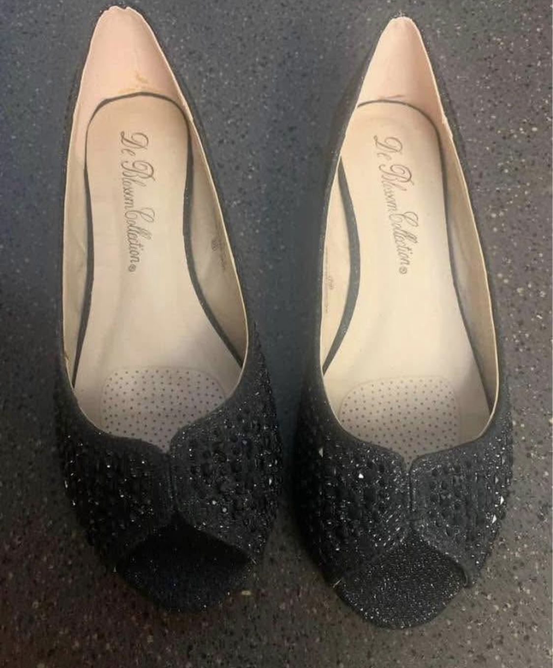 Woman’s Rhinestone Flat Shoes Size 6.5