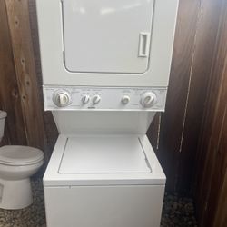 Kenmore Stackable Wash & Dryer Heavy Duty $300.00 