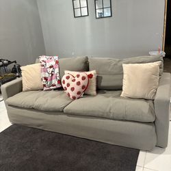 Sofa In Excellent Conditions And Very Comfy 