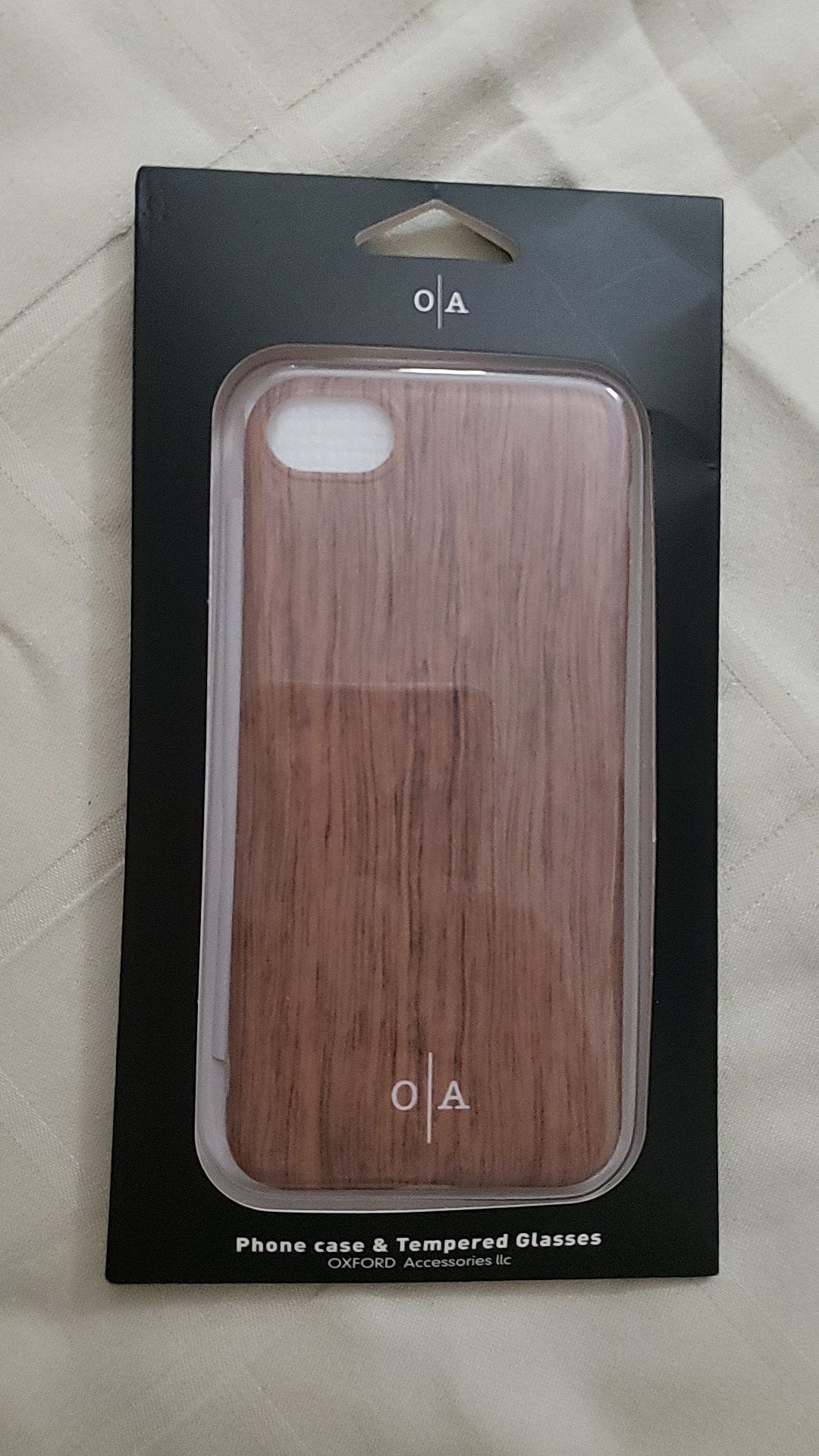 Wood like iPhone 6 case and glass protector
