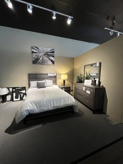 Grey 4PC Queen Bedroom Set