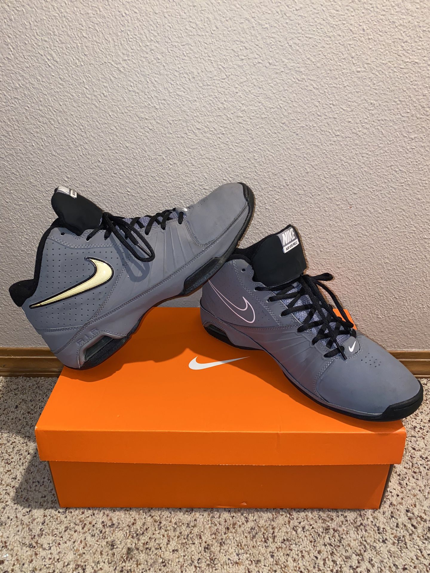 Men s Size 11 Nike Air Visi Pro 2 Gray for Sale in Portland OR OfferUp