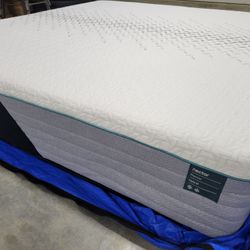 King Nectar Premier Hybrid Mattress - Like New