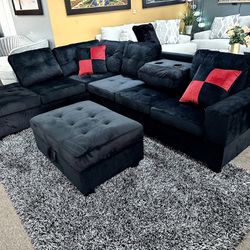 Sectional With Cup holders And Ottoman $649 Ask For ROXANNA 