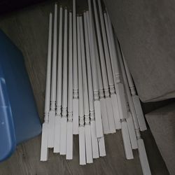 15 Tapered Wood Balusters (Stair Spindles) – White – Solid Wood