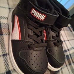 Toddler Clothes Lot / Shoes