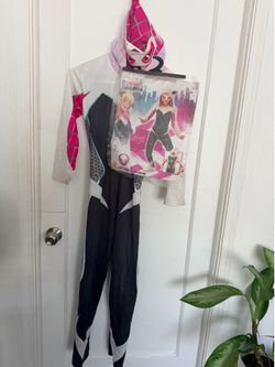 Marvel Ghost Spider kid costume  size large (12-14 years)