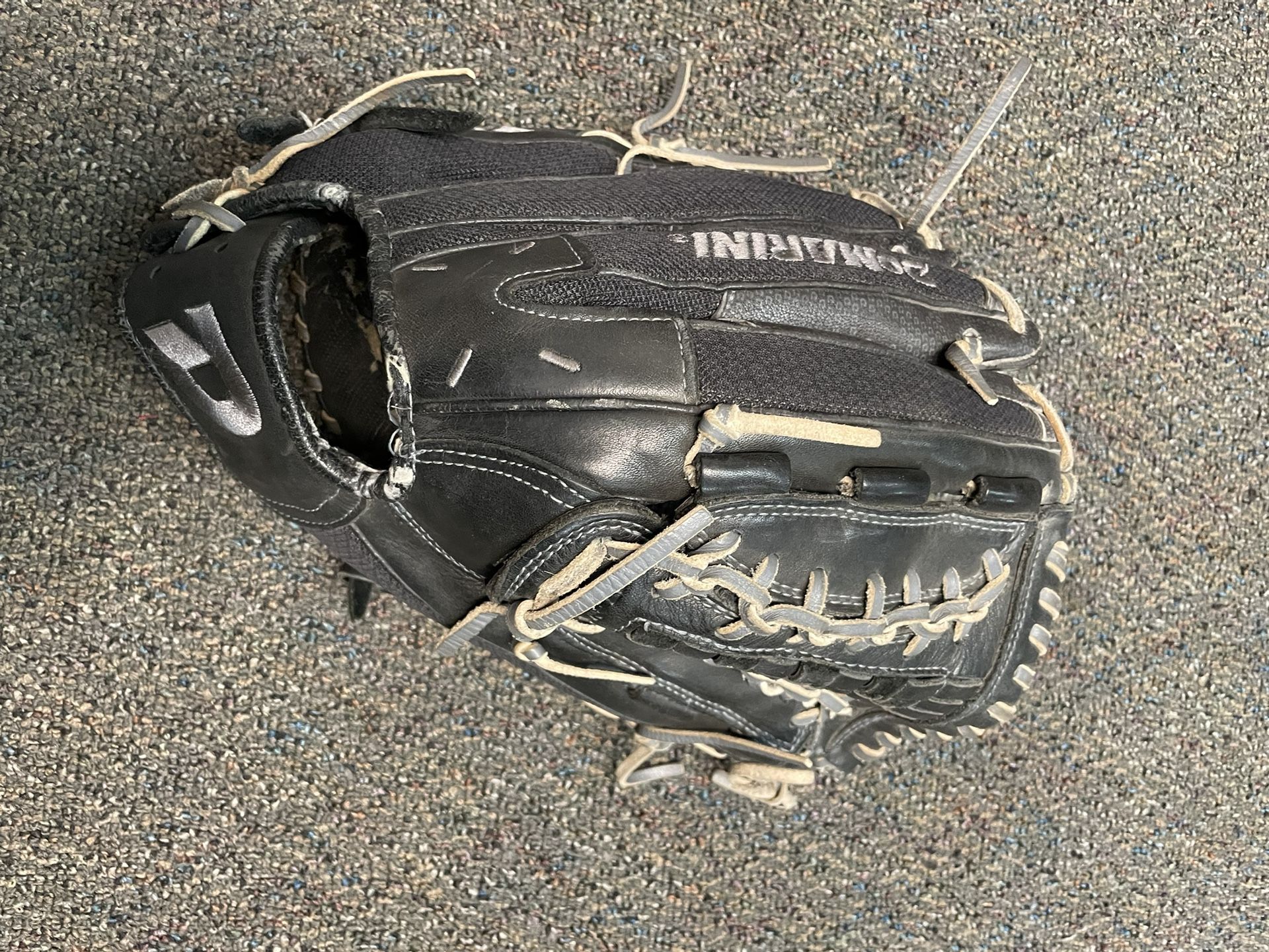 DeMarini Baseball Softball Glove Leather Right Hand Throw 12.5”