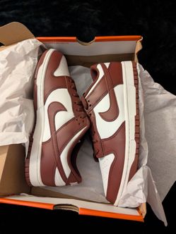 Nike dunks size mens 11/ women's 13