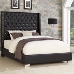 NEW IN BOX 6FT Tall King & Queen Size Black Tufted Bed Frame
