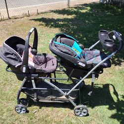 Infant car seats + base and stroller 100 OBO