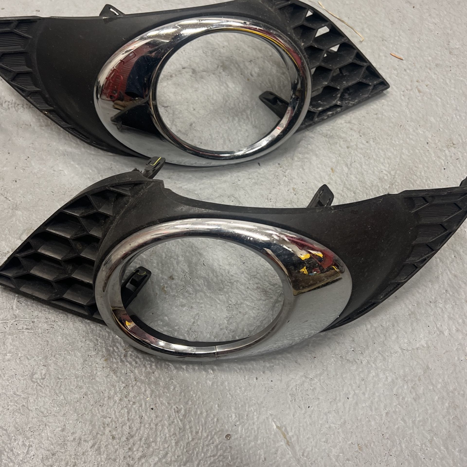 2015 Infinity Fog Light Bezels 