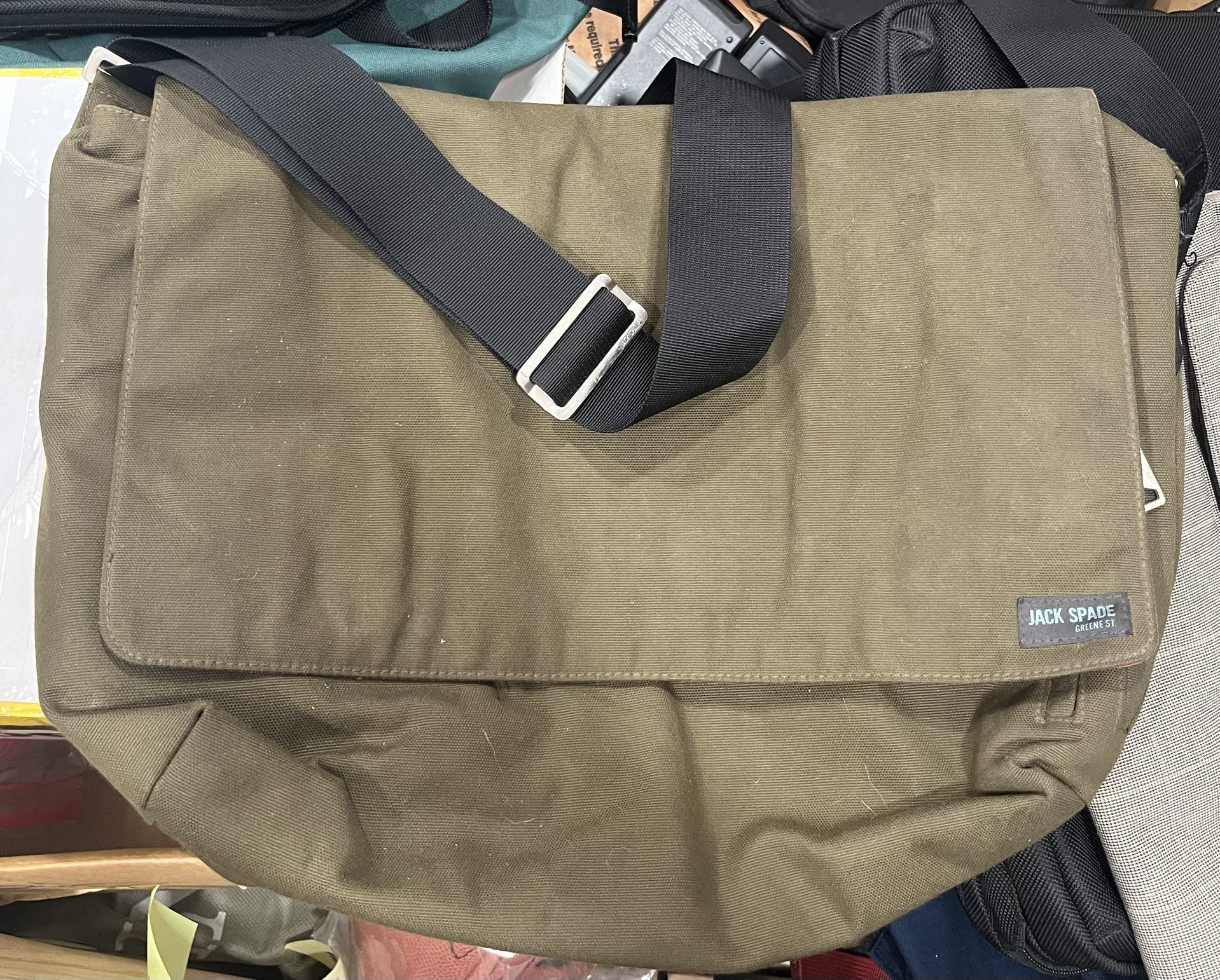 Jack Spade Greene St Laptop Field Canvas Crossbody Messenger Bag in Olive Green