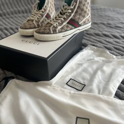 Gucci Shoes 