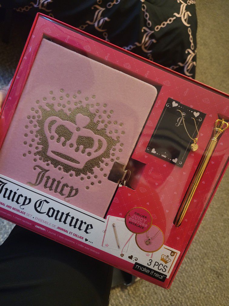 Juicy Couture Journal & Necklace Set