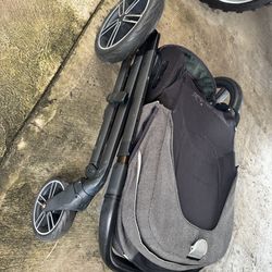 Nuna MIXX stroller and seat