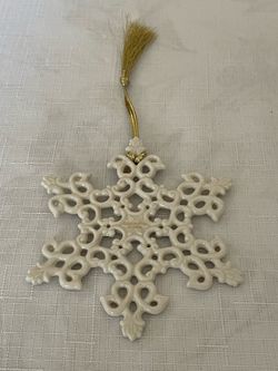 2003 Lenox Snow Fantasies pierced porcelain snowflake Christmas ornament. 3.5”