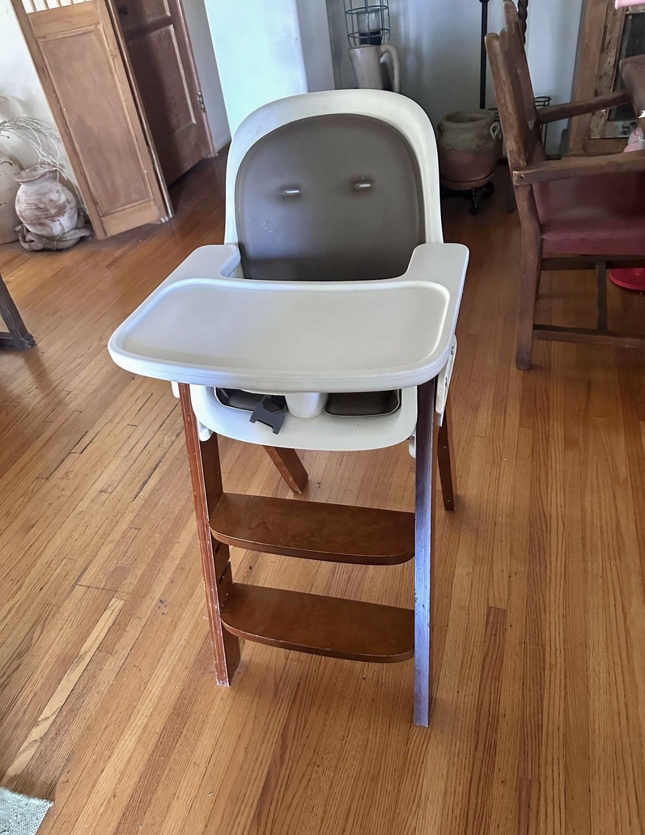 Baby Hight Chair Like New